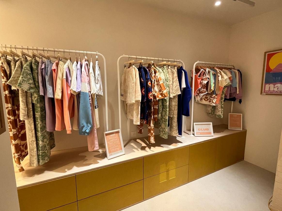 À l'intérieur de la boutique Natif de Saint-Tropez