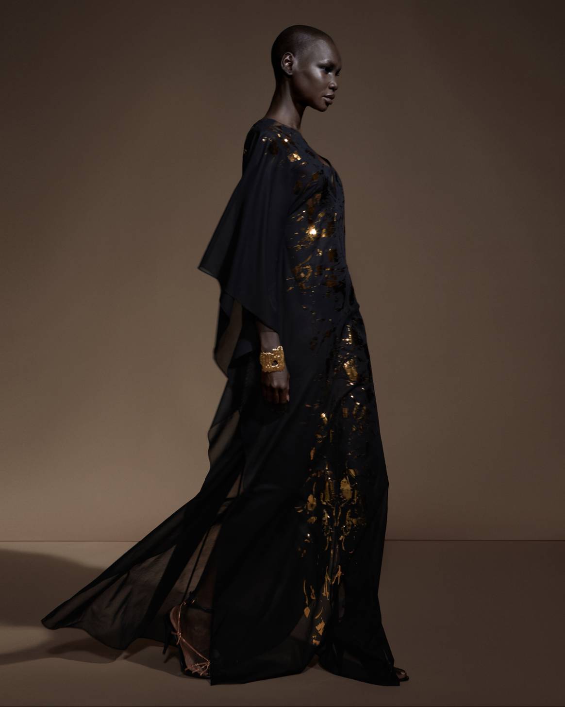 Look 9 aus der H/W23-Kollektion von Koltson. Bild: Koltson Kampagne