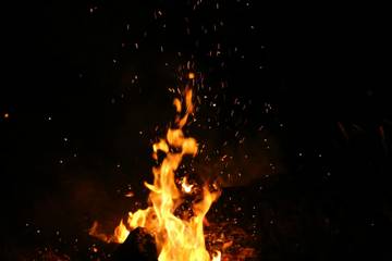 Grote brand verwoest Ecco Leather leerfabriek in Dongen