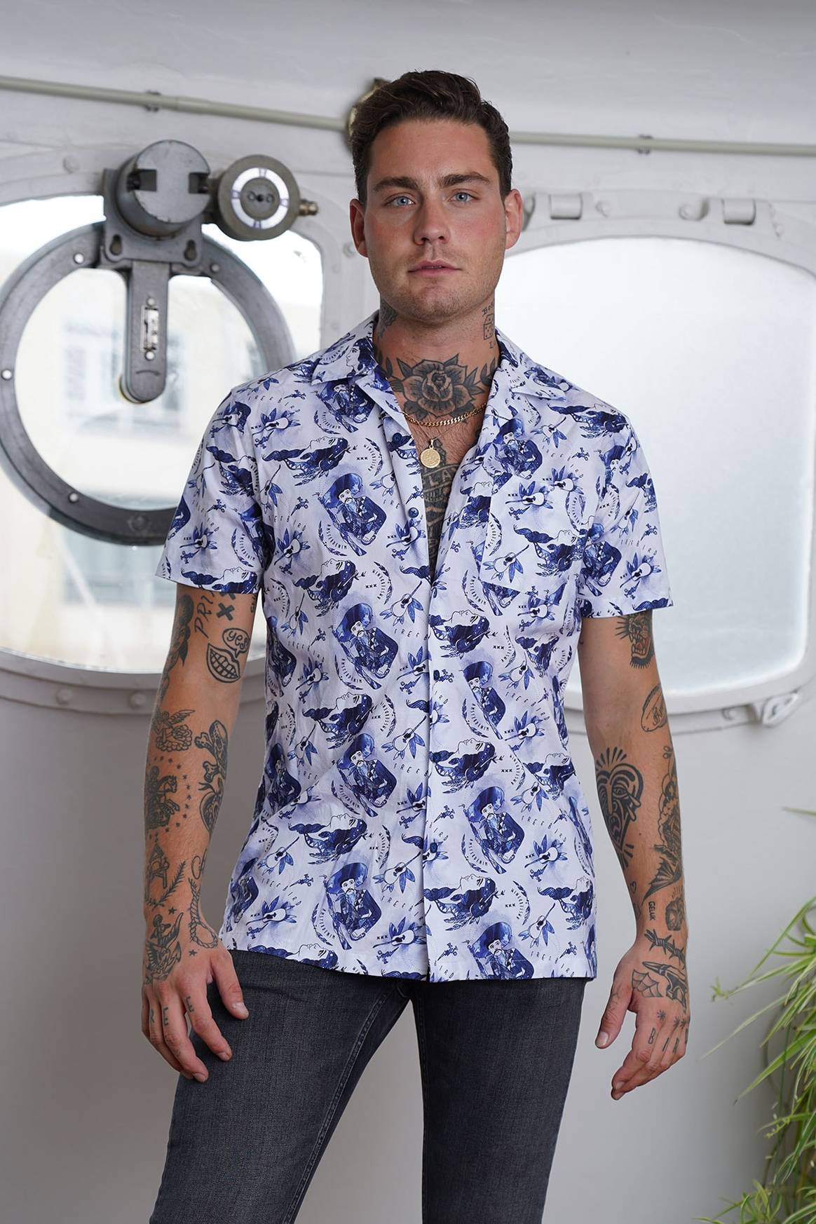 Bekijk de nieuwe SS21 Amsterdenim collectie in samenwerking met Douwe Bob