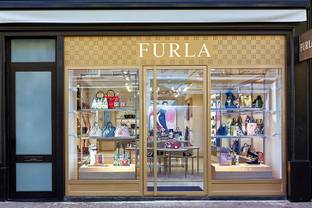 Premier flagship Furla aux Pays-Bas