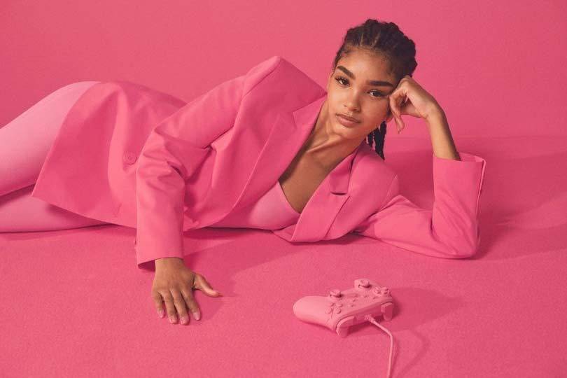 Bershka lanza su nueva colección Pantone