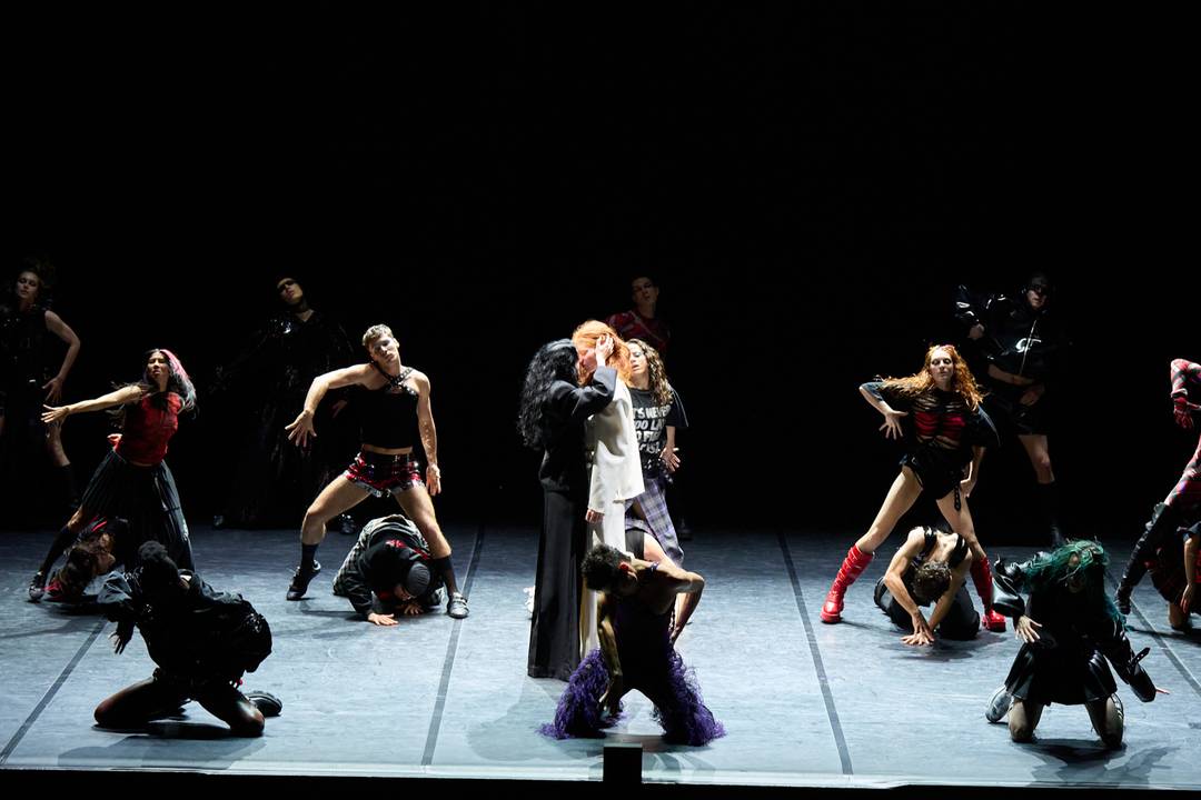 Sfilata di Jeanne Friot FW26 alla Fashion Week di Parigi.