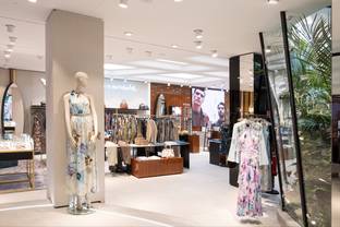 Guess apre il primo flagship lifestyle a Milano