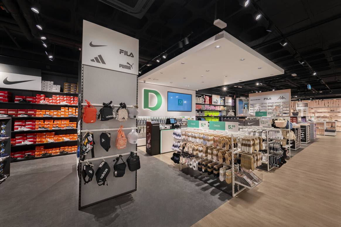 Credits: DEICHMANN