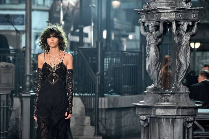 В Риме прошел показ Chanel Métiers d'Art Show