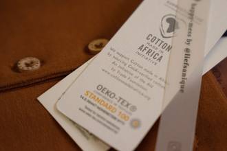 Klimaresiliente Baumwolle: Aid by Trade Foundation-Chefin über nachhaltige Anbaumethoden und Transparenz