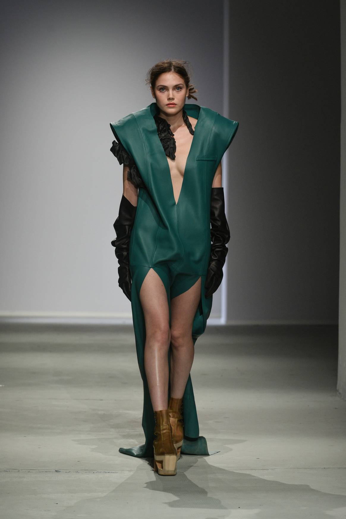 A look from Nadia Alecu's collection at Istituto Marangoni Milan Best Of Fashion Show 2024.