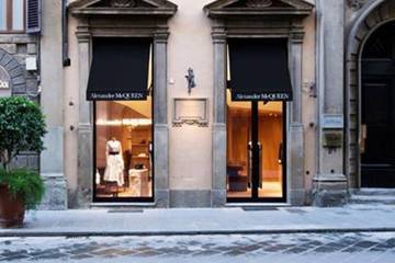 Alexander McQueen apre un negozio in via Tornabuoni, a Firenze