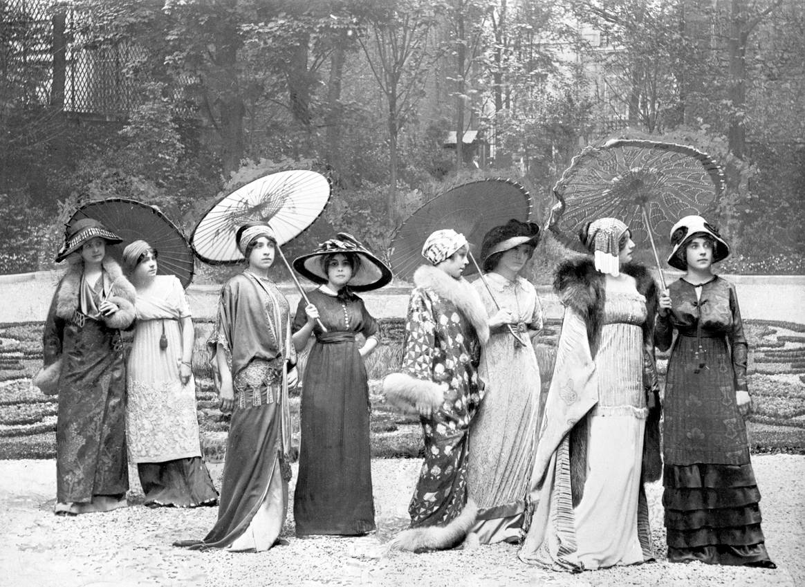 Paul Poiret’s mannequin parade in his garden in Paris, 1910