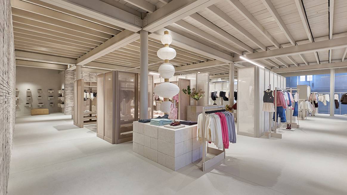 Tienda de Zara en el número 23 de la calle de Serrano de Madrid (España).