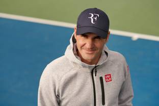 Uniqlo bringt Roger Federer Caps auf den Markt