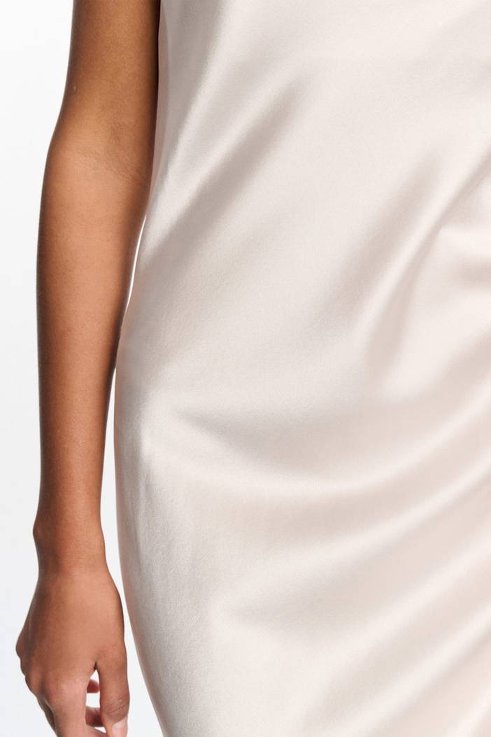 Loosely fitted stretch silk-satin midi-dress | dorothee schumacher