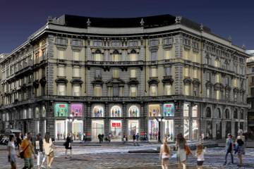 Uniqlo apre in piazza Cordusio, a Milano, nell'autunno 2019
