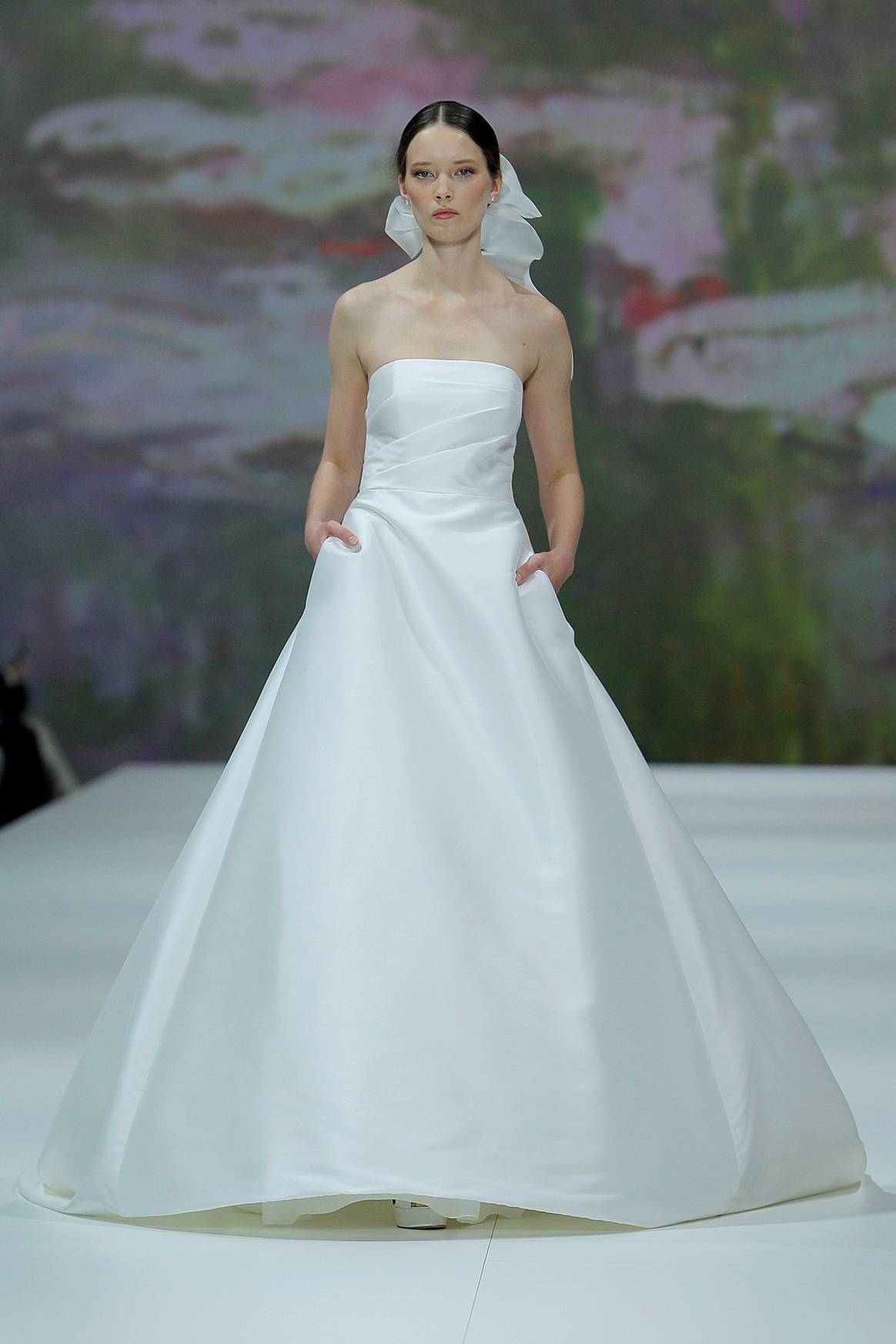 Photo Credits: Colección Marchesa for Pronovias 2023.