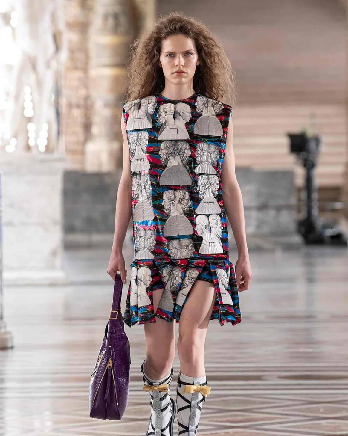 Louis Vuitton cierra Paris Fashion Week con un desfile en el Museo del Louvre al ritmo de Daft Punk