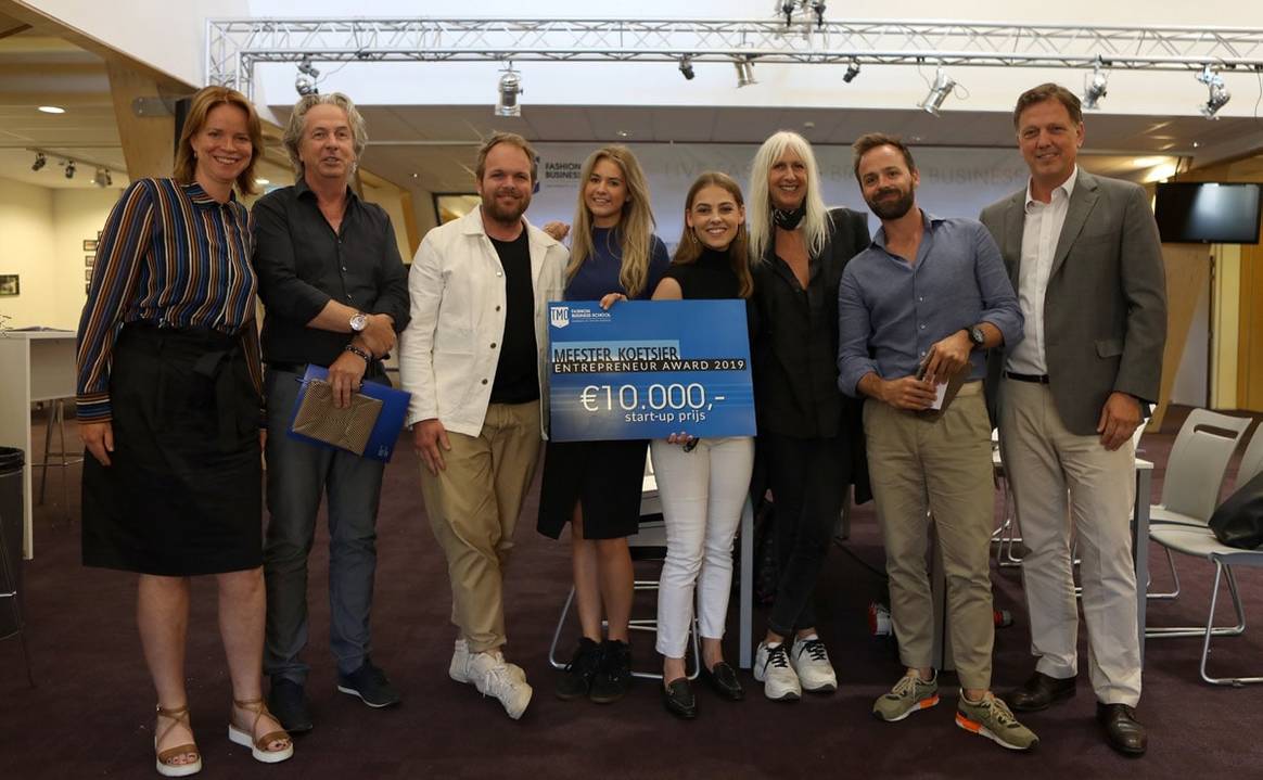 Fashion students Babs Servaas and Cathelijne Killian win the Meester Koetsier Entrepreneur Award with KTCHN