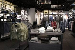 Strellson opent eerste winkels in Nederland