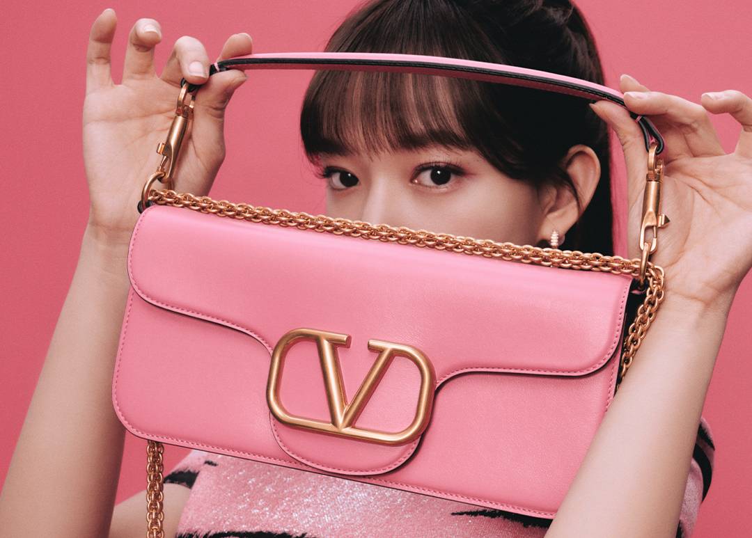 Valentino-tas met karakteristieke V. Beeld:
Valentino