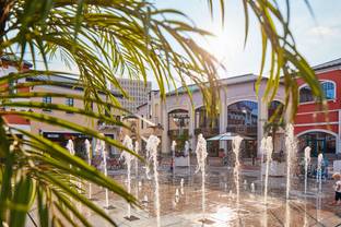 В "Outlet Village Белая Дача" открылся первый аутлет-магазин Hugo