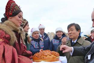 Уральский дизайнер Дмитрий Шишкин выпустил коллекцию одежды Экспо 2025