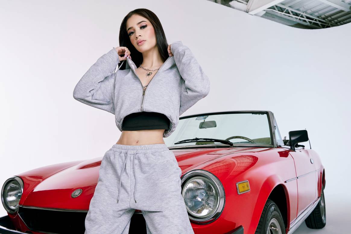 Shein presenta una colaboración con la influencer chilena Fernanda  Villalobos