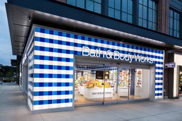 Bath & Body Works raises earnings forecast