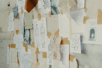 コレクションはこうして生まれる──企画から店頭までの全プロセスを解き明かす