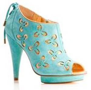 Fancy footwork at Moda