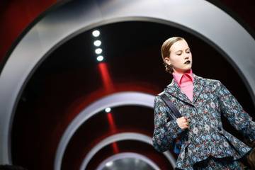Dior presentó una seductora colección invernal confiada a su taller