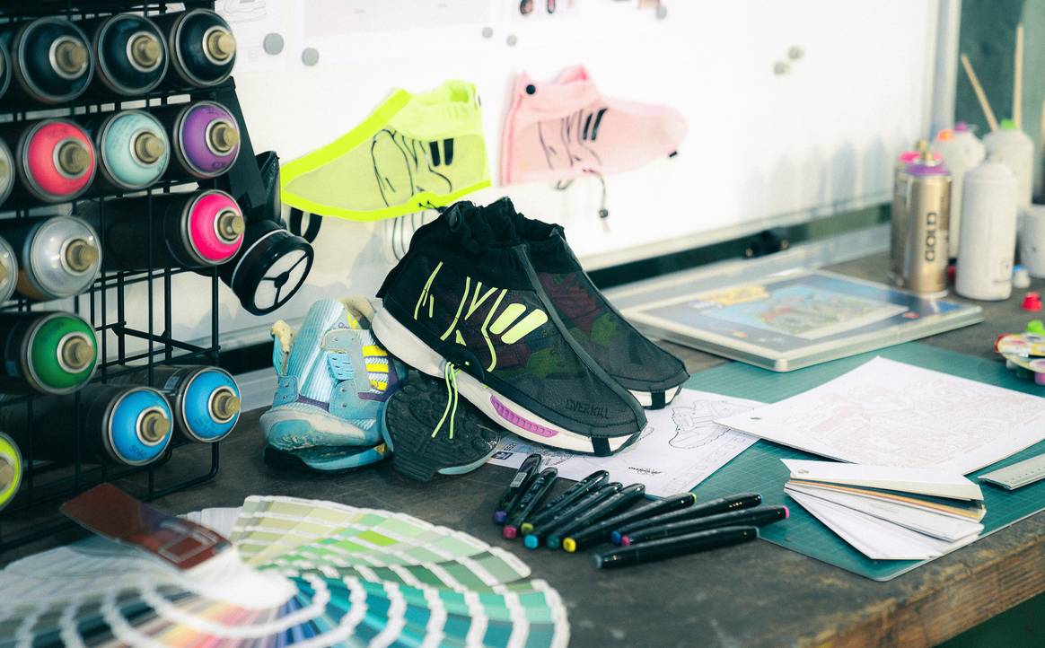 Graffiti an den Füßen: Adidas kollaboriert mit Overkill
