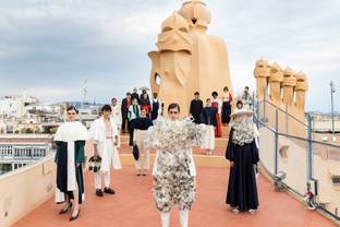 080 Barcelona Fashion: Fashion and architecture at La Pedrera