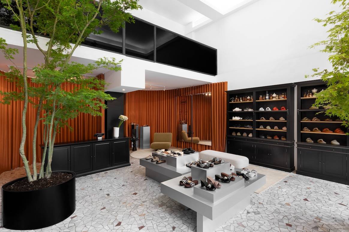 Blick in den Pop-up-Store von Scholl in Mailand