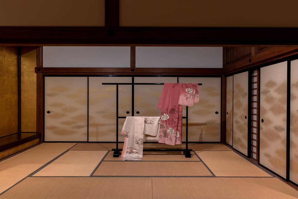 Ausstellungs-Ansicht von ‘Kimono Style: The John C. Weber Collection’/ 7. Juni 2022 – 20. Februar 2023 im Metropolitan Museum of Art, New York. Bild: Bruce Schwarz; mit freundlicher Genehmigung des Met