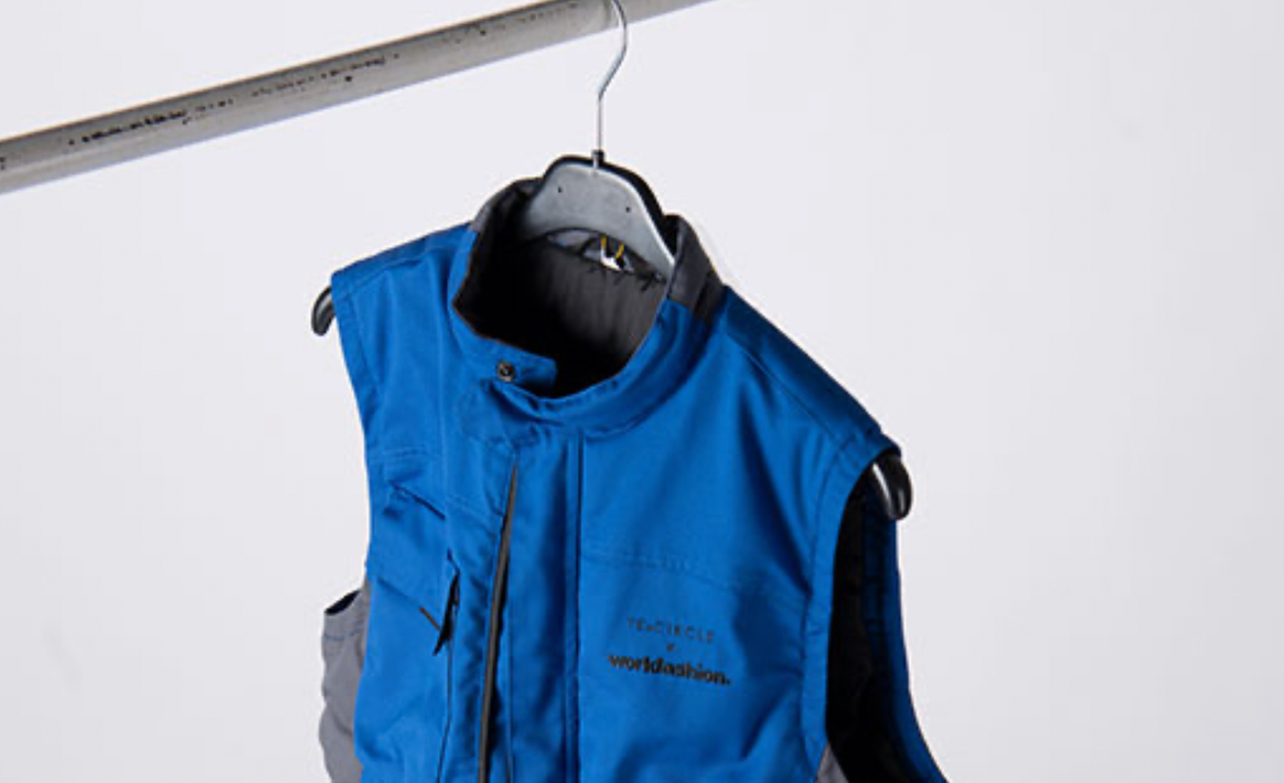 Prototyp Weste mit isolierenden Vliesstoff. Bild: Texaid