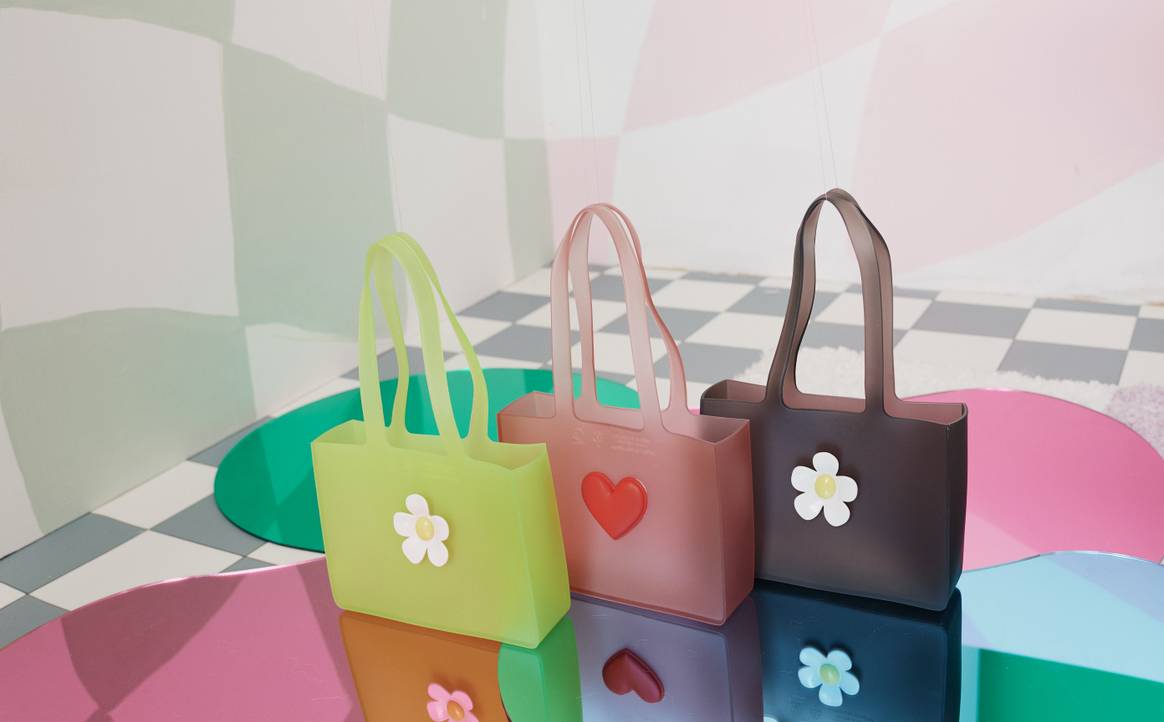 Melissa collaborates with Lazy Oaf