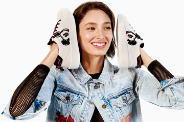 Desigual se introduce en el universo Disney de la mano de Mickey Mouse