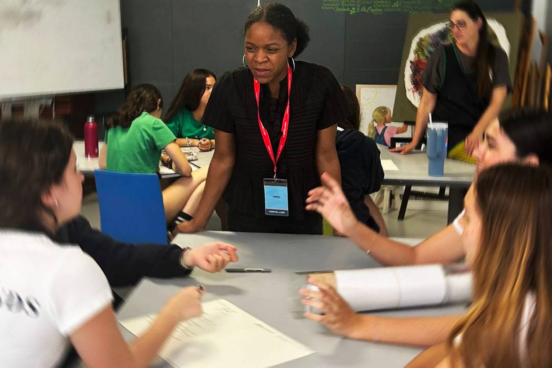 Makeba Lewis met with students from different universities in Buenos Aires.