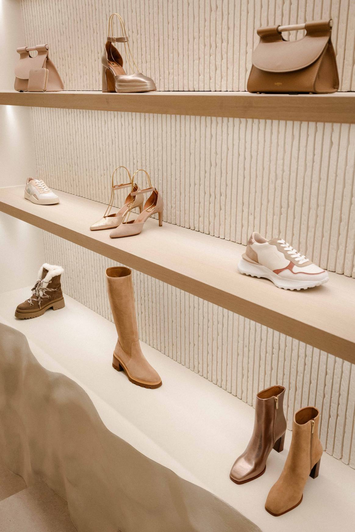 Une variété de chaussures que Bobbies propose.
