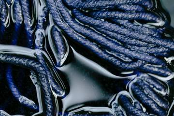 Kering Material Innovation Lab, Vienna Textile Lab und Albini_next kollaborieren zur Förderung nachhaltigerer Färbemethoden
