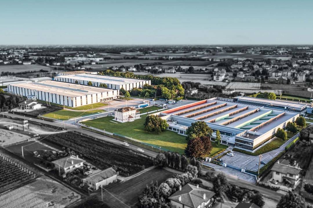La sede di Tecnica Group a Giavera del Montello, Treviso