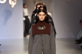 Tres diseñadores explorarán sus propios archivos en la Fashion Week de París