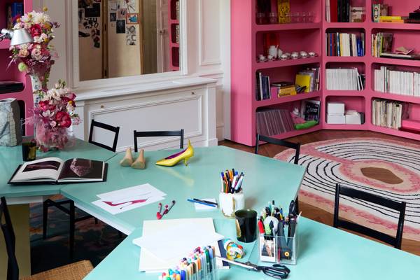 Roger Vivier: gli uffici parigini come destinazione culturale
