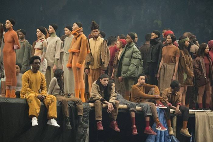 Kanye West toont Yeezy 3 op New York Fashion Week