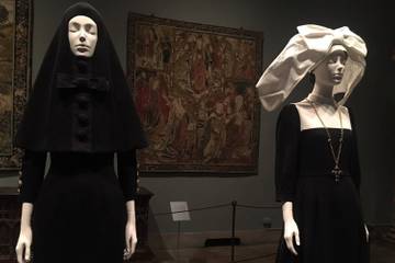 Review: Heavenly Bodies; Fashion and the Catholic Imagination