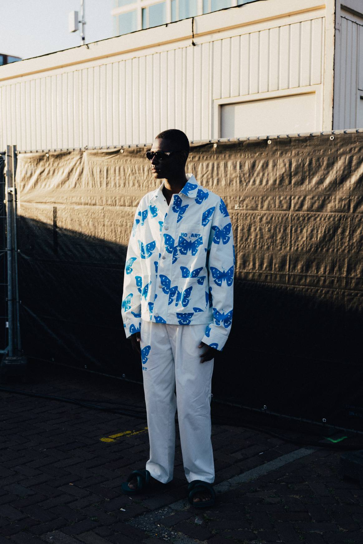 Kijken: de eerste ready-to-wear-collectie van No Art