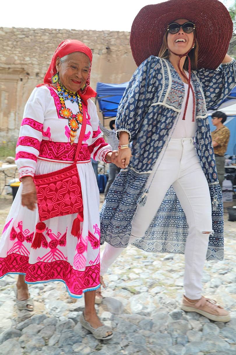 Esta diseñadora mexicana lucha por la comunidad Wixárika a través de la moda