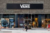 VF arranca nuevo plan estratégico y anuncia la salida del presidente de Vans y un plan de ajuste de 300 millones de dólares