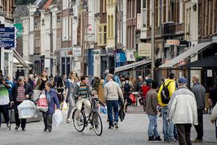 Omzet van kledingwinkels bereikt nieuw dieptepunt