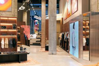 Inditex planta batalla por el “hype”: Pull&Bear relanza como submarca STWD con una pop-up en Milán